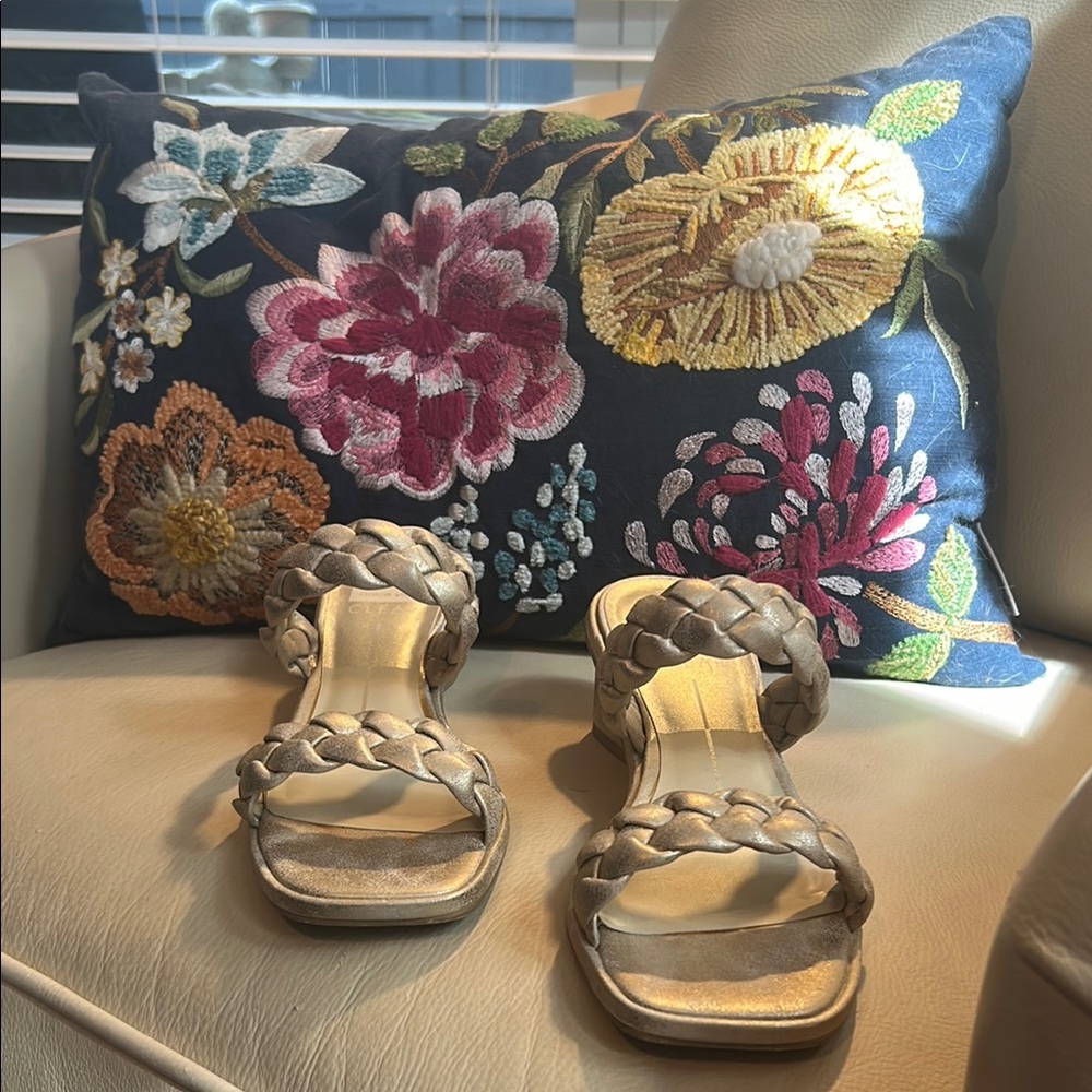 Dolce Vita Gold Strappy Sandals. Size 7.  Worn once.